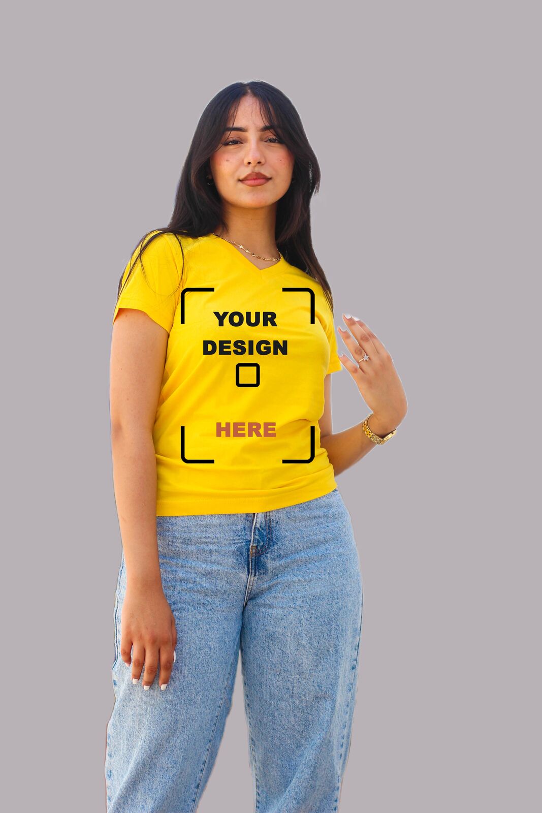 T-shirt jaune avec une zone « your design here »